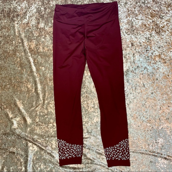 Fabletics Maroon Leggings - Picture 3 of 7
